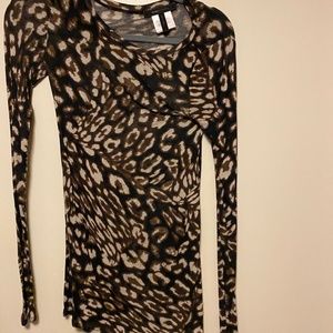 BCBG MaxAzria ANIMAL PRINT SHIRT SIZE SMALL S